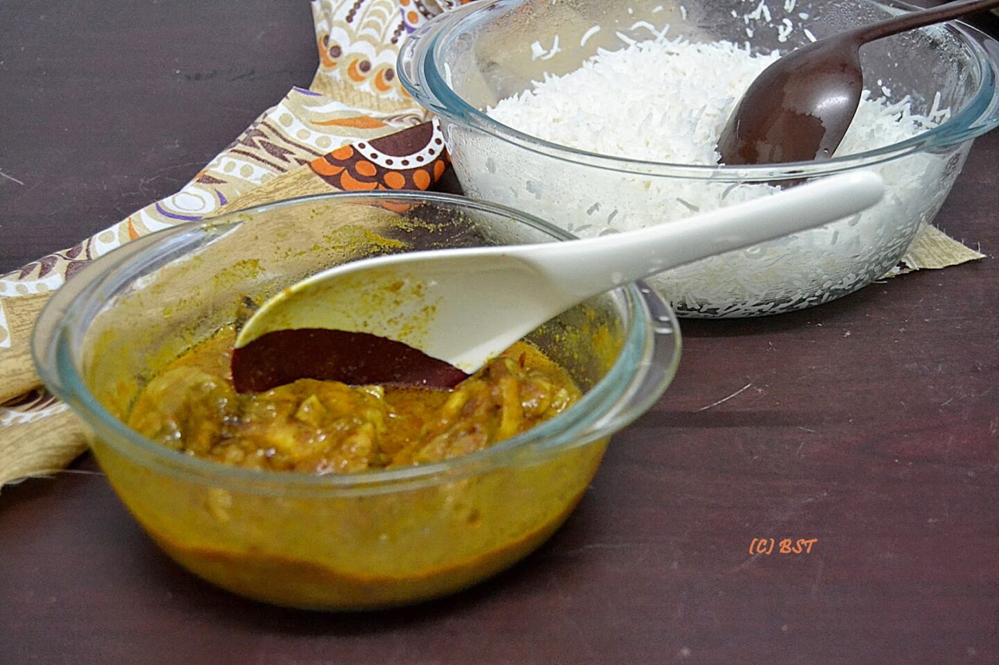 Microwave Meals ~ Simple Chicken Curry with Plain Rice - The Big Sweet