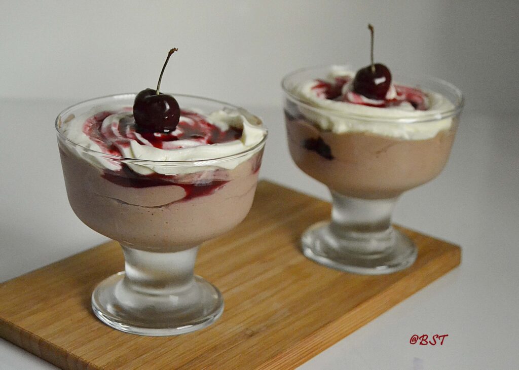 7. Black Forest Cheesecake Cups