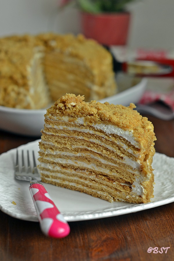 Medovic/ Medovik | Russian Honey Cake - The Big Sweet Tooth